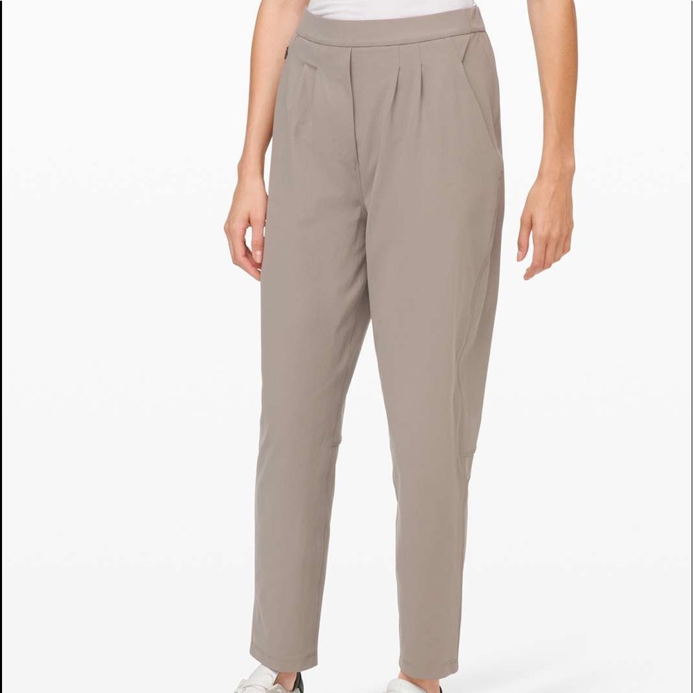 Lululemon Essential High-Rise Trouser Carbon Dust